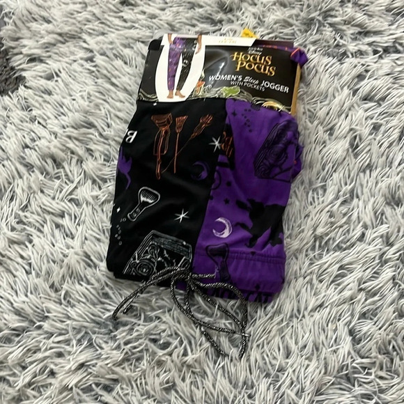 New! Hocus Pocus Joggers Sleepwear Size Large - Picture 1 of 6